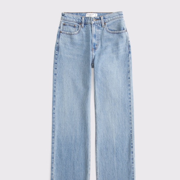 Abercrombie & Fitch Curve Love 90’s Relaxed Jeans - Picture 2 of 8